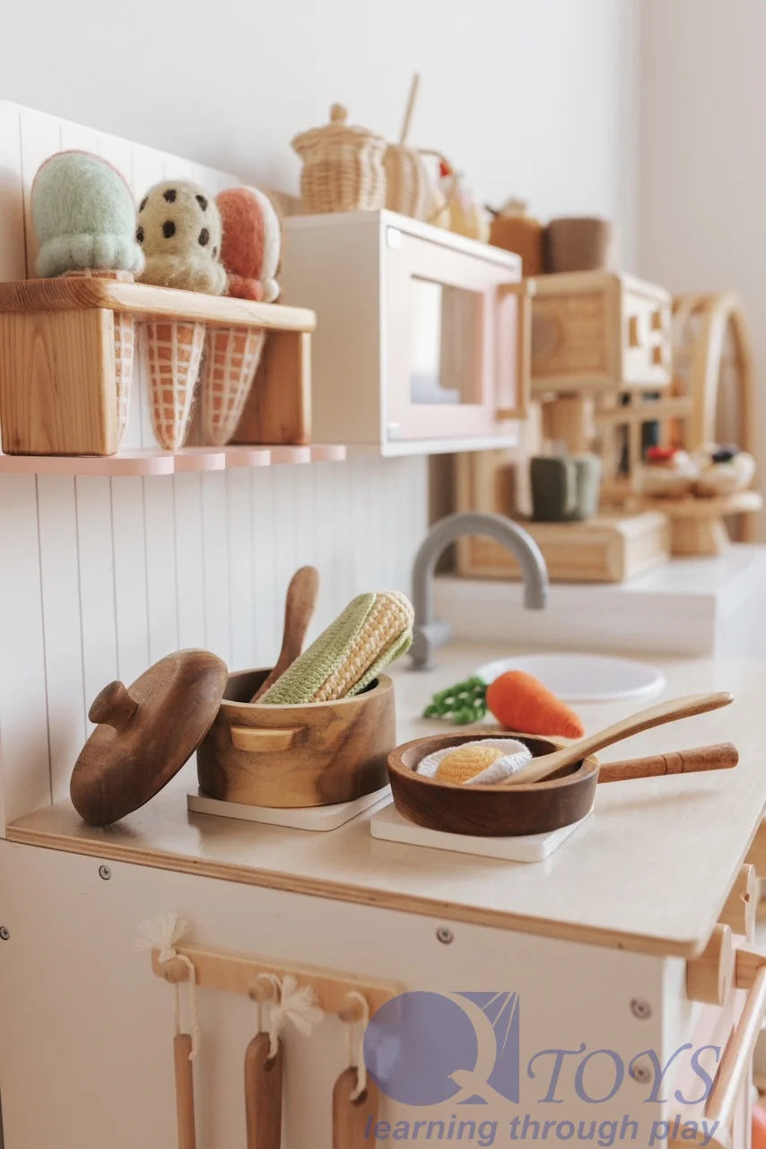 QToys Australia Mahogany Pan &  Pot Set